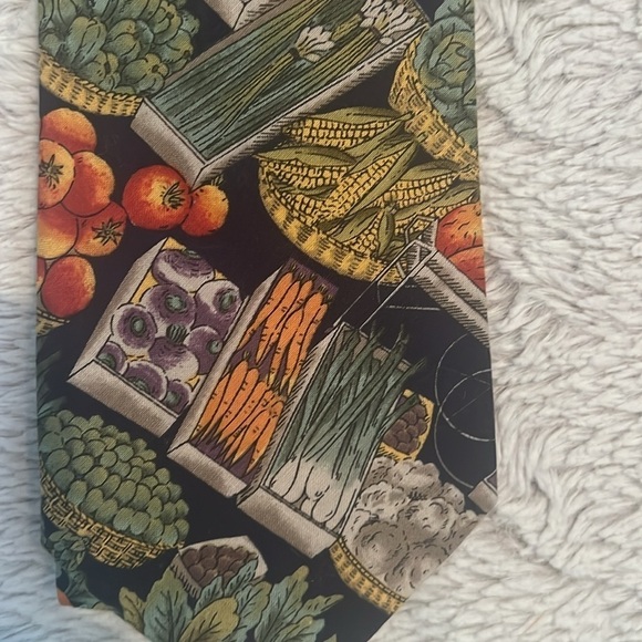 Tango Vegetable Tie - Picture 2 of 4